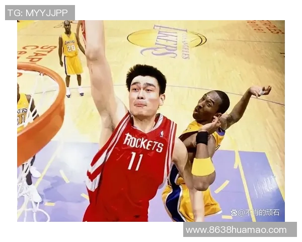 姚明在赛场上的神态与情感流露深刻影响了篮球文化与球迷心灵